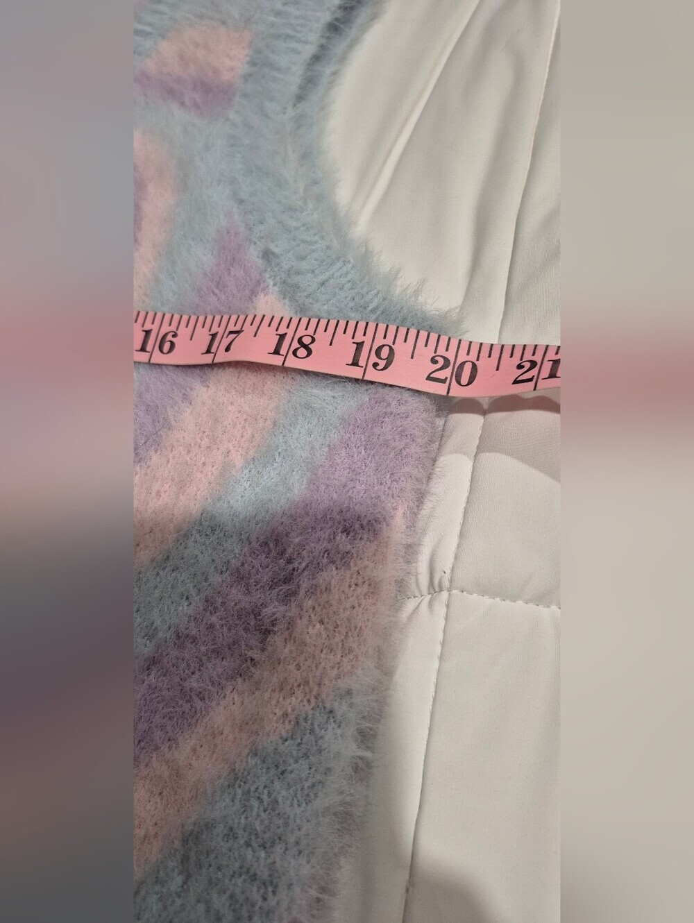 Fuzzy Heart-Stripe V-Neck Sweater Vest in Pastel (Box C) - Picture 4 of 6